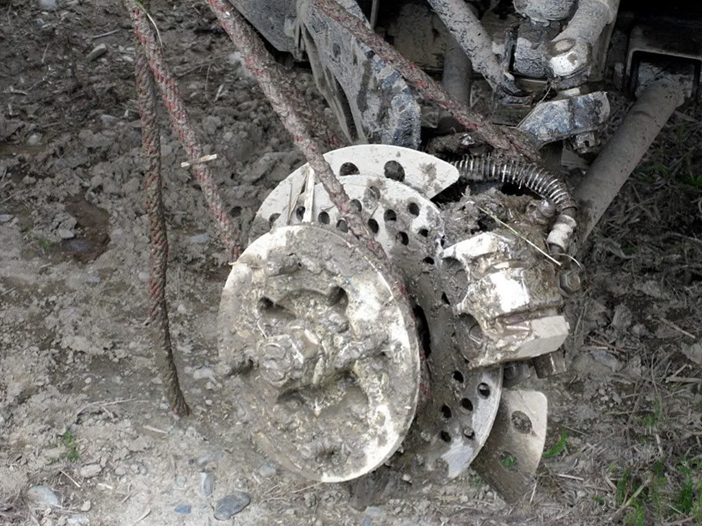 AKMuddy's Rhino wheel bearing went out on the trail... Yamaha Grizzly